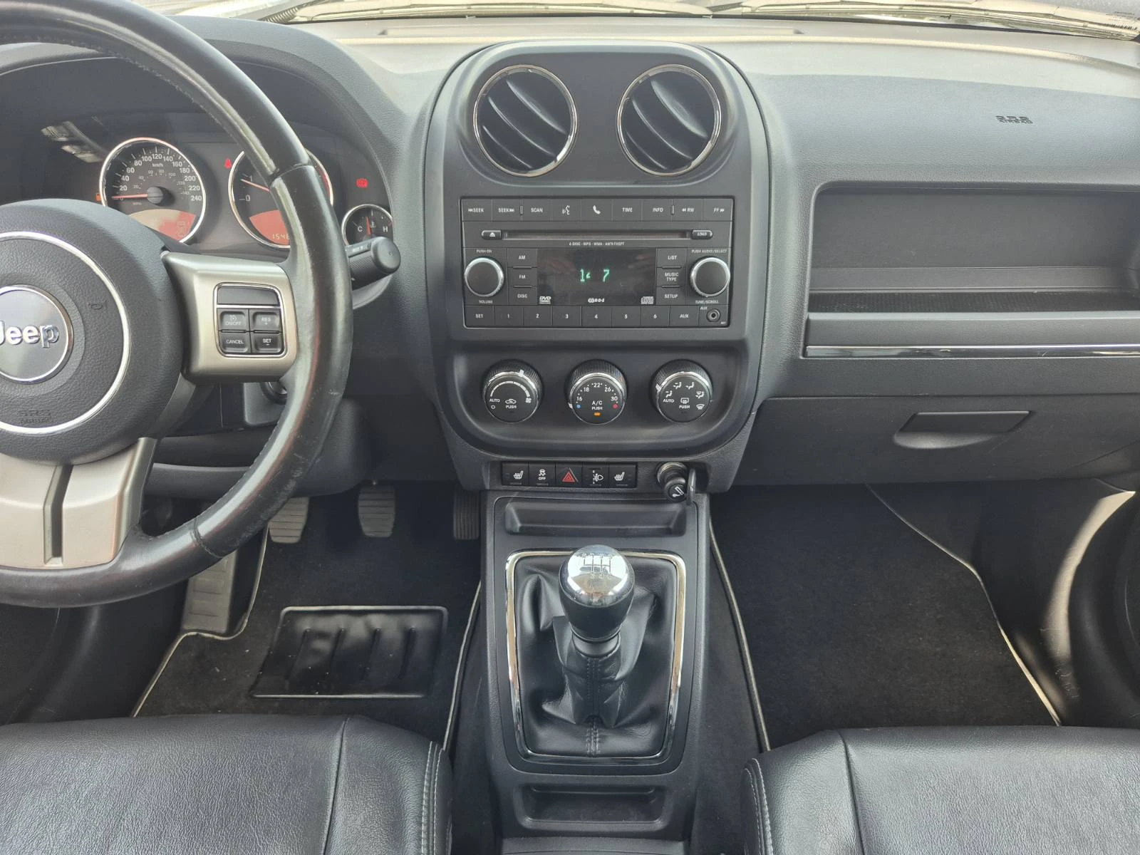 Jeep Compass 2.2D-LIMITED-154.000км - изображение 10