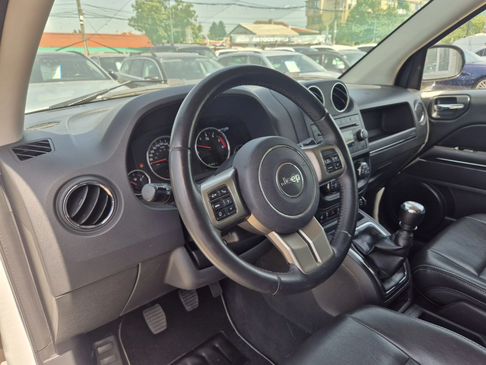 Jeep Compass 2.2D-LIMITED-154.000км - изображение 8