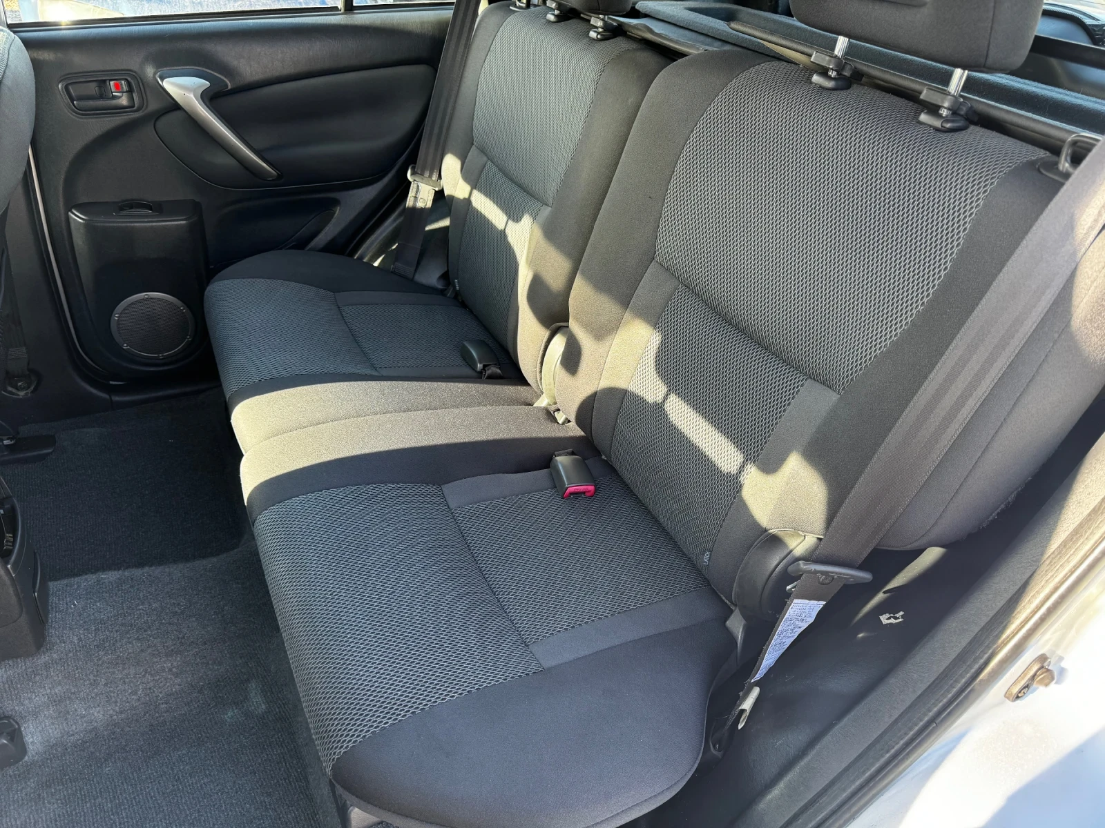 Toyota Rav4 2.0 D4D 116kc 4x4 ������ | Mobile.bg � ����������� 12