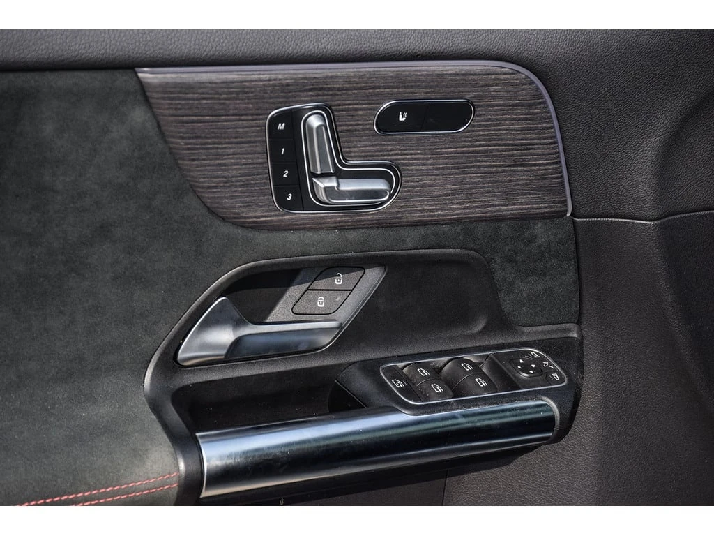 Mercedes-Benz GLA * CARFAX * ЦЕНА ДО БЪЛГАРИЯ - изображение 8