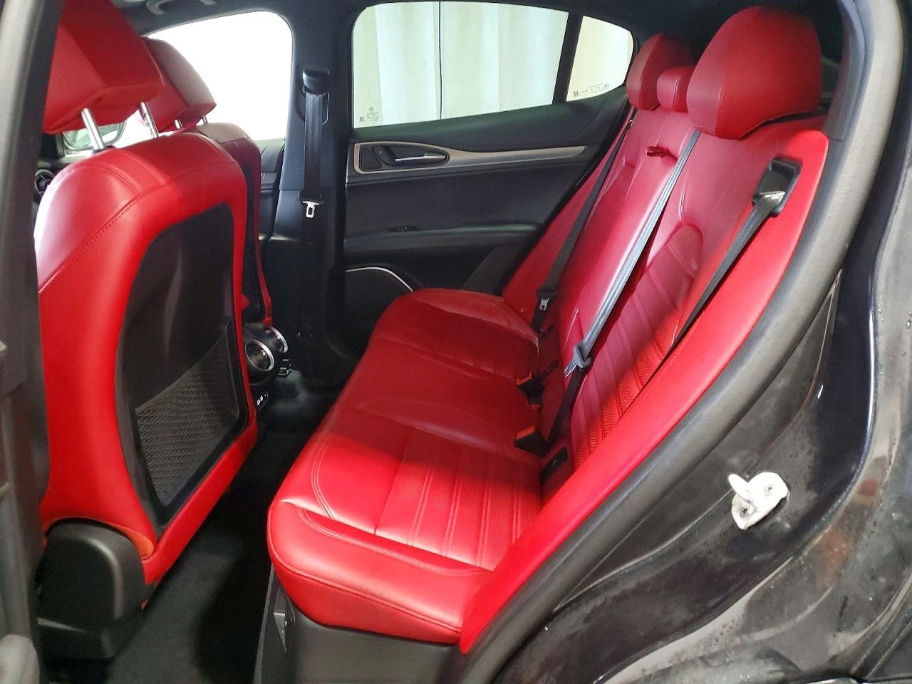 Alfa Romeo Stelvio 2.0l Ti, снимка 11 - Автомобили и джипове - 53938832