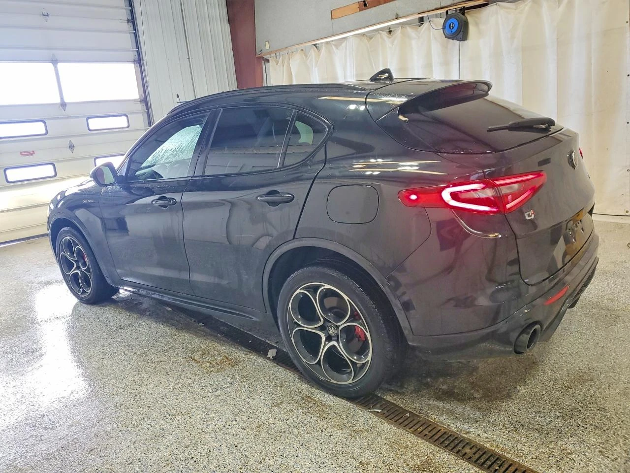 Alfa Romeo Stelvio 2.0l Ti, снимка 2 - Автомобили и джипове - 53938832