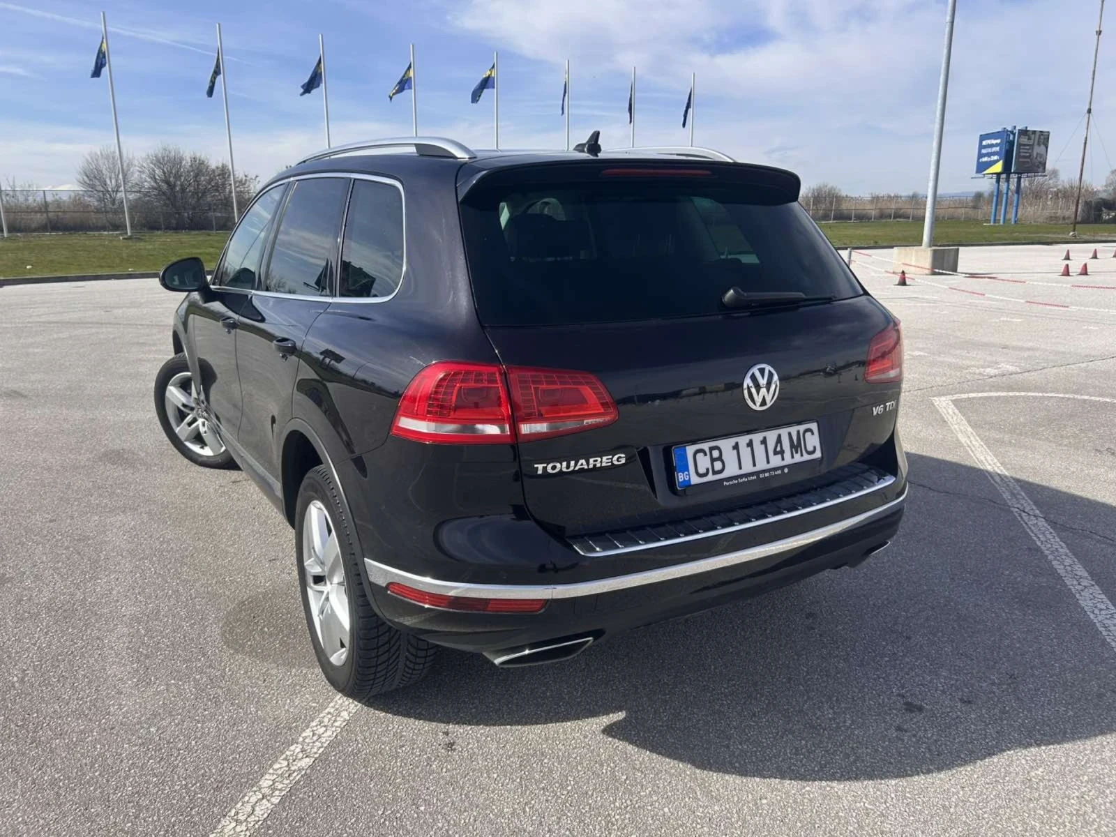 VW Touareg 3.0TDi V6 N1 FACELIFT, снимка 3 - Автомобили и джипове - 54235085