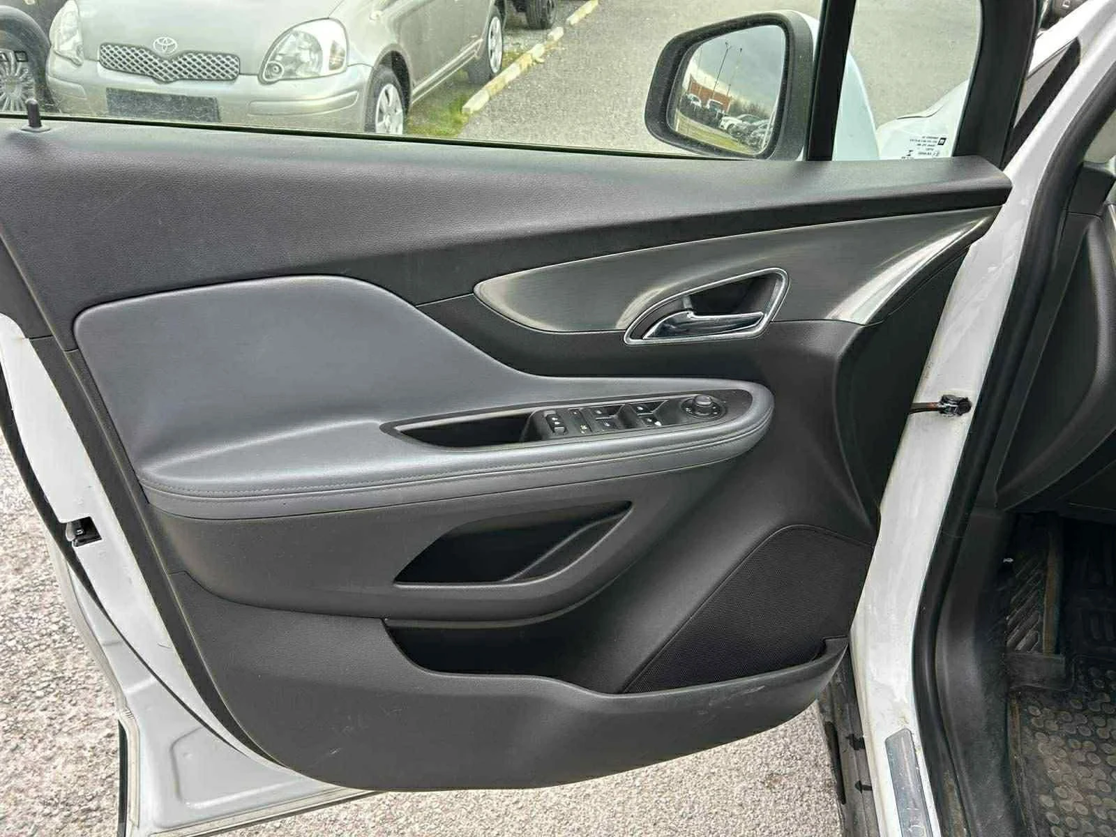 Opel Mokka Няма, снимка 11 - Автомобили и джипове - 54383042