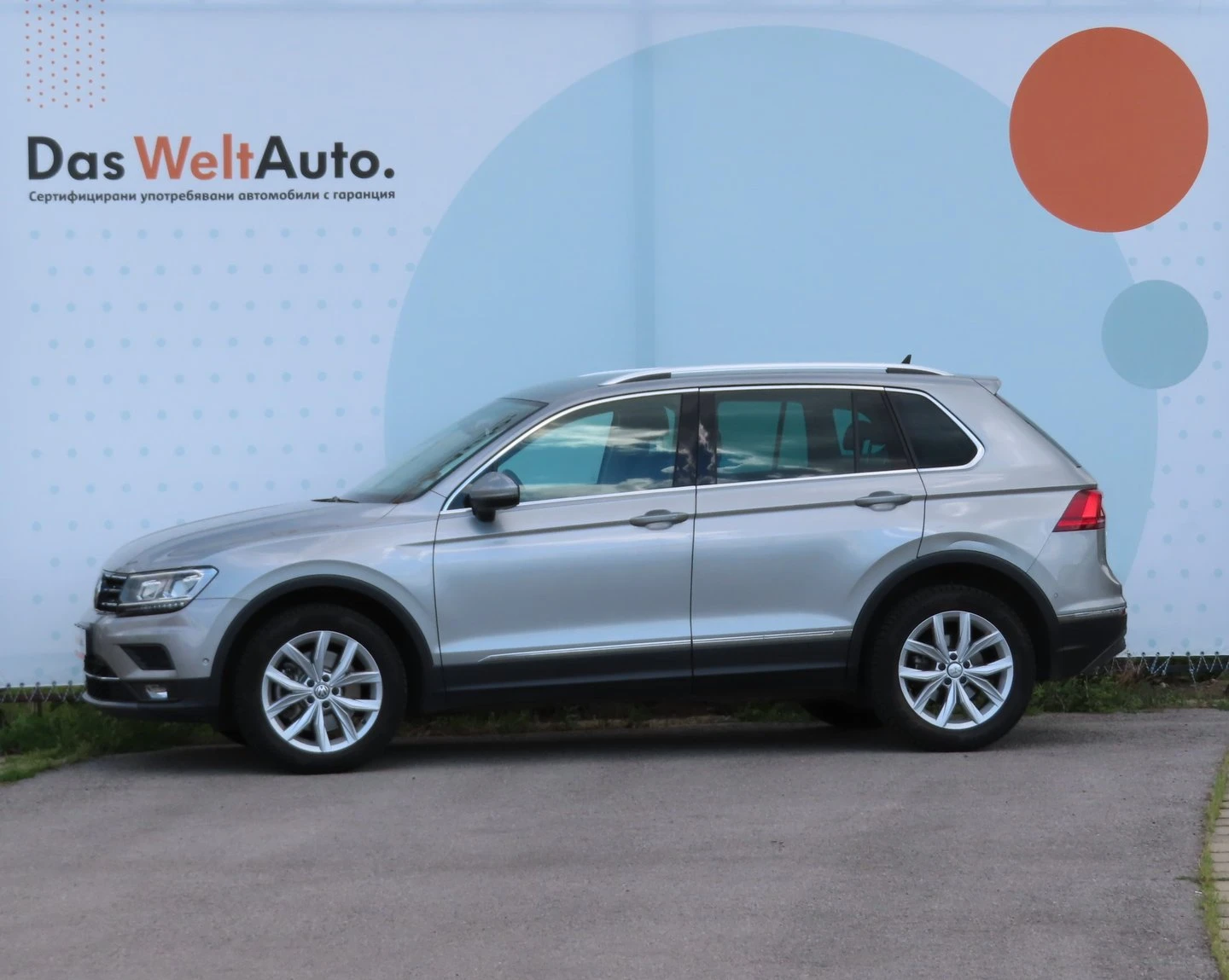 VW Tiguan, снимка 2 - Автомобили и джипове - 56420840
