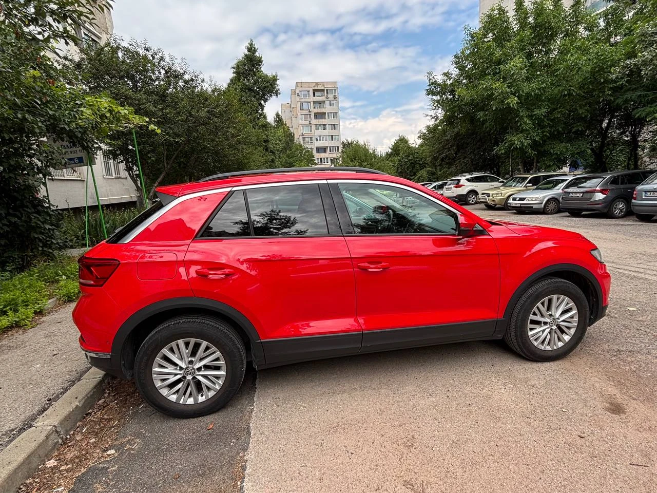VW T-Roc, снимка 6 - Автомобили и джипове - 55171348