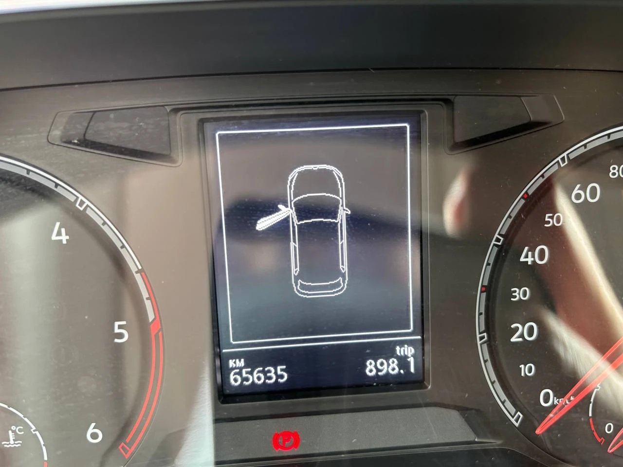 VW T-Roc, снимка 8 - Автомобили и джипове - 55171348