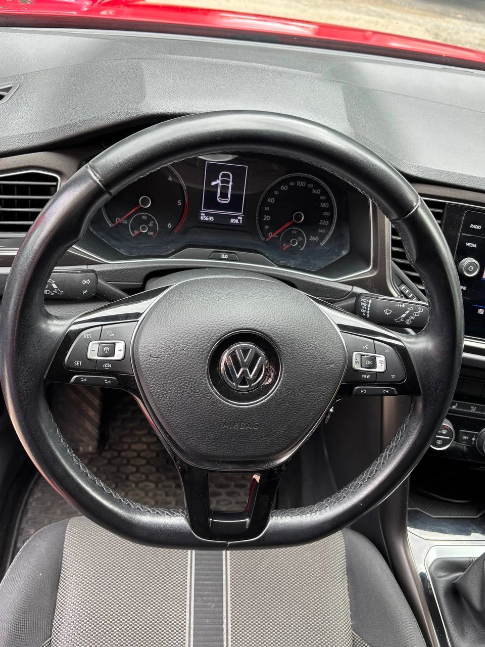 VW T-Roc, снимка 7 - Автомобили и джипове - 55171348
