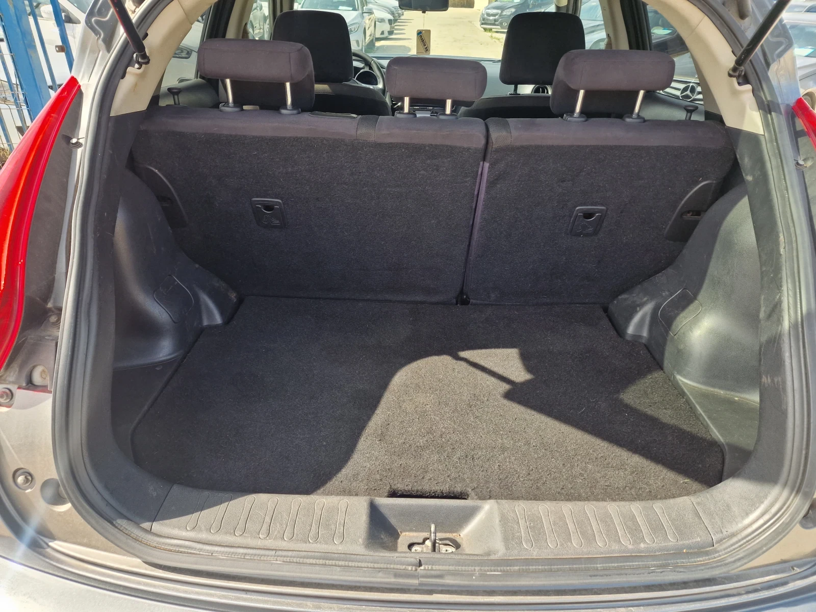 Nissan Juke, снимка 14 - Автомобили и джипове - 56289227