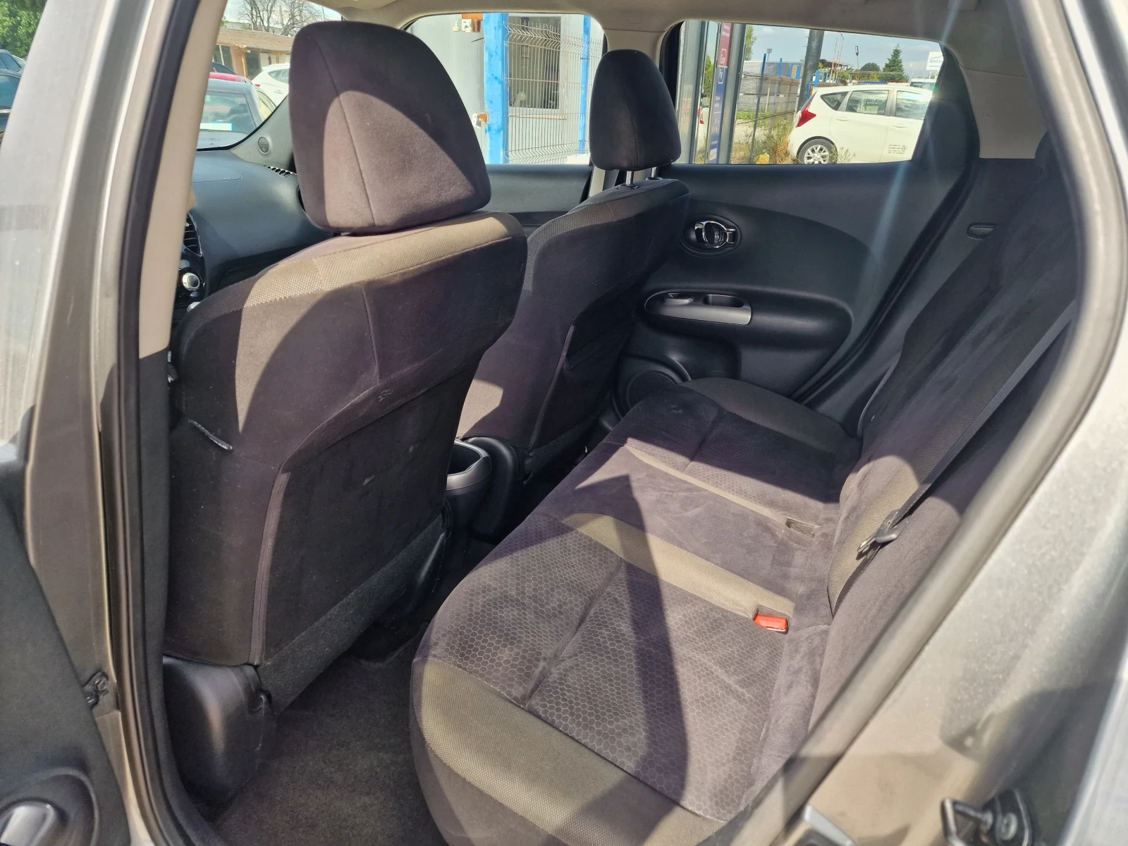 Nissan Juke, снимка 12 - Автомобили и джипове - 56289227
