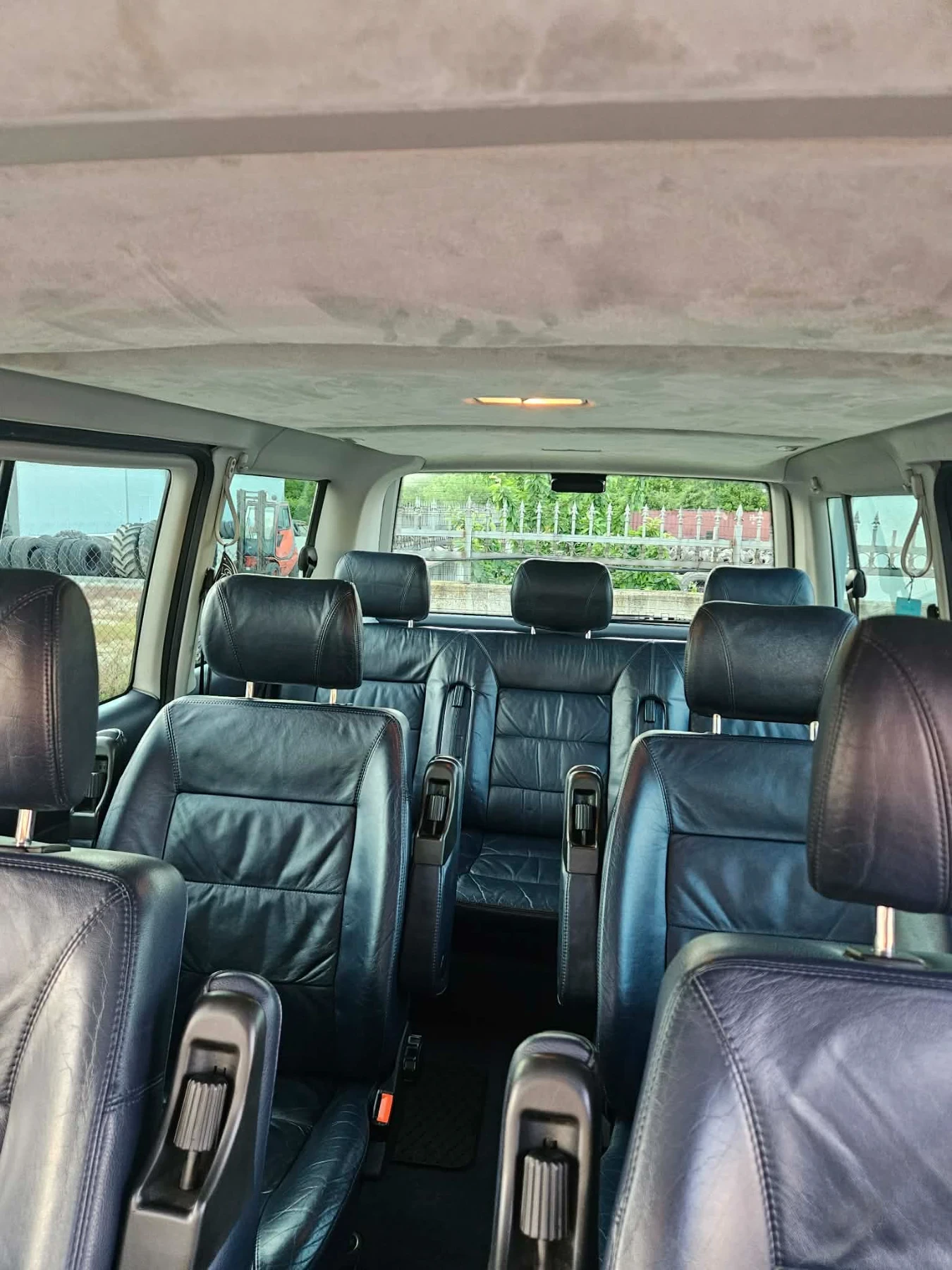 VW Caravelle, снимка 10 - Бусове и автобуси - 54605221