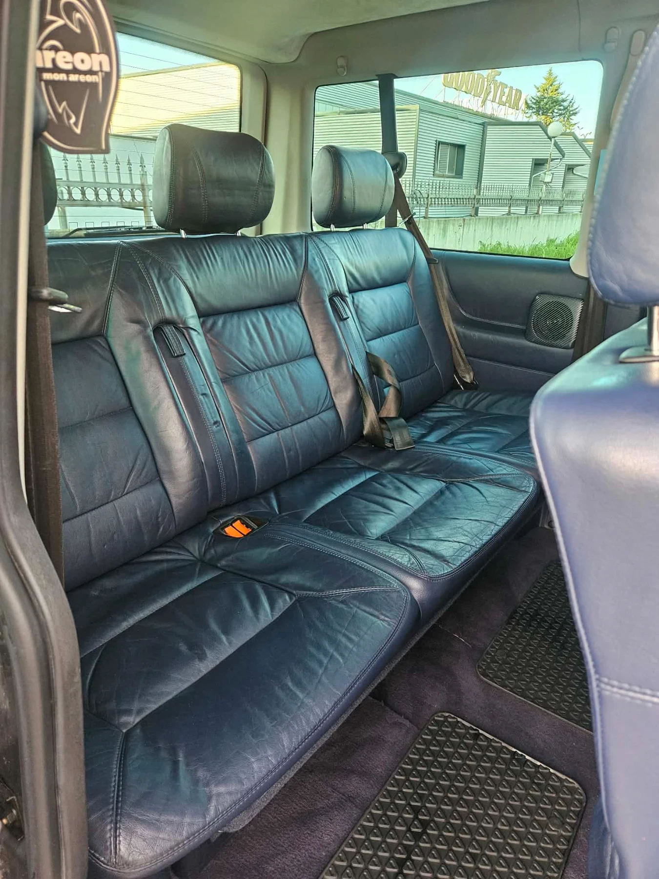 VW Caravelle, снимка 14 - Бусове и автобуси - 54605221