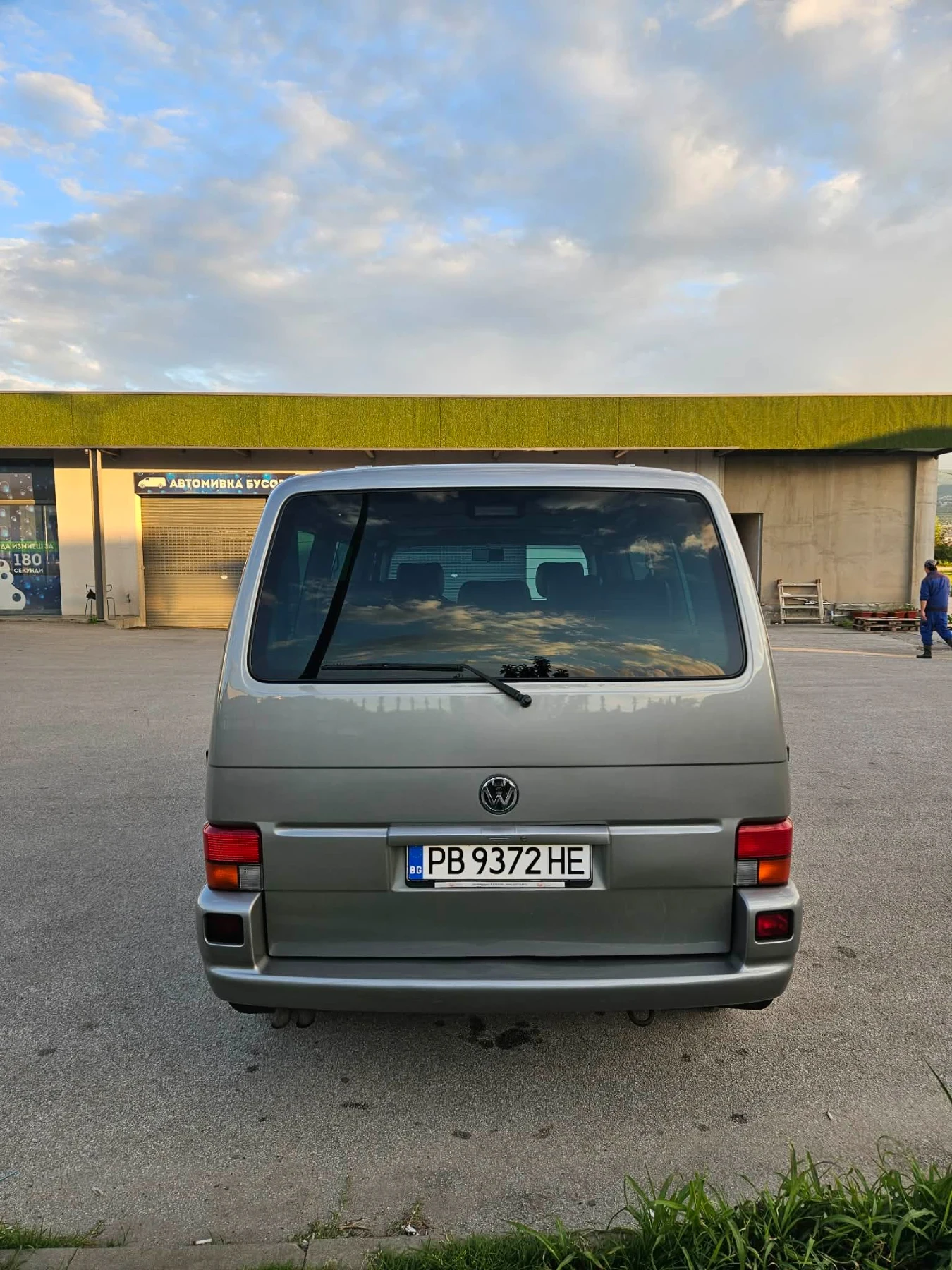 VW Caravelle, снимка 6 - Бусове и автобуси - 54605221
