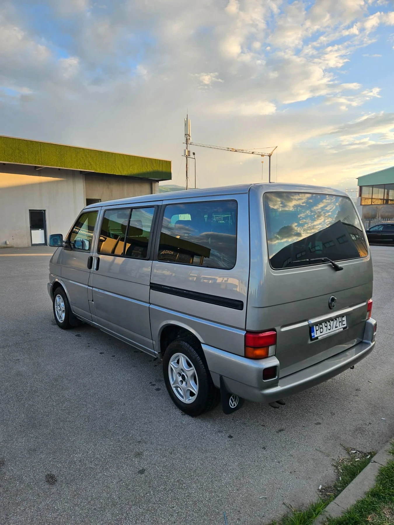 VW Caravelle, снимка 5 - Бусове и автобуси - 54605221