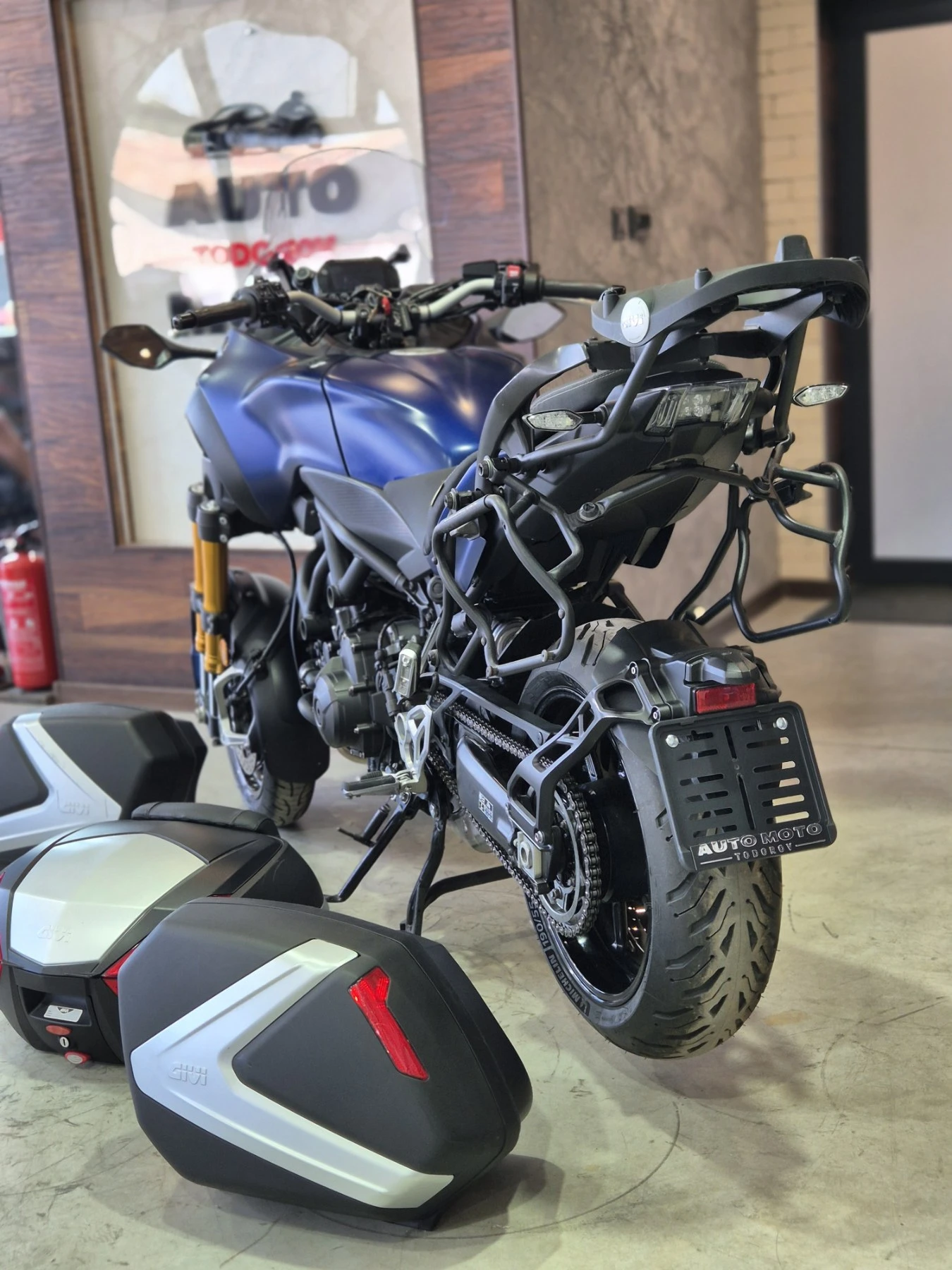Yamaha Mt-09 NIKEN GT 38000км!!!Нов внос от ШВЕЙЦАРИЯ, ТОП!!!, снимка 6 - Мотоциклети и мототехника - 55737618
