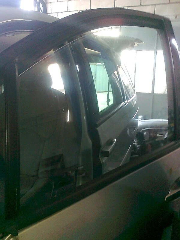 стъкло предно ляво за Ситроен Ц8