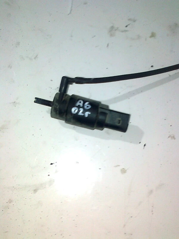 помпа чистачки за Ауди А6 2.5тди куатро