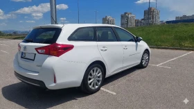 Toyota Auris 1.4d4d, снимка 6