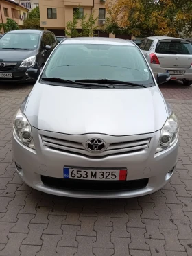 Toyota Auris 1.33I, снимка 1