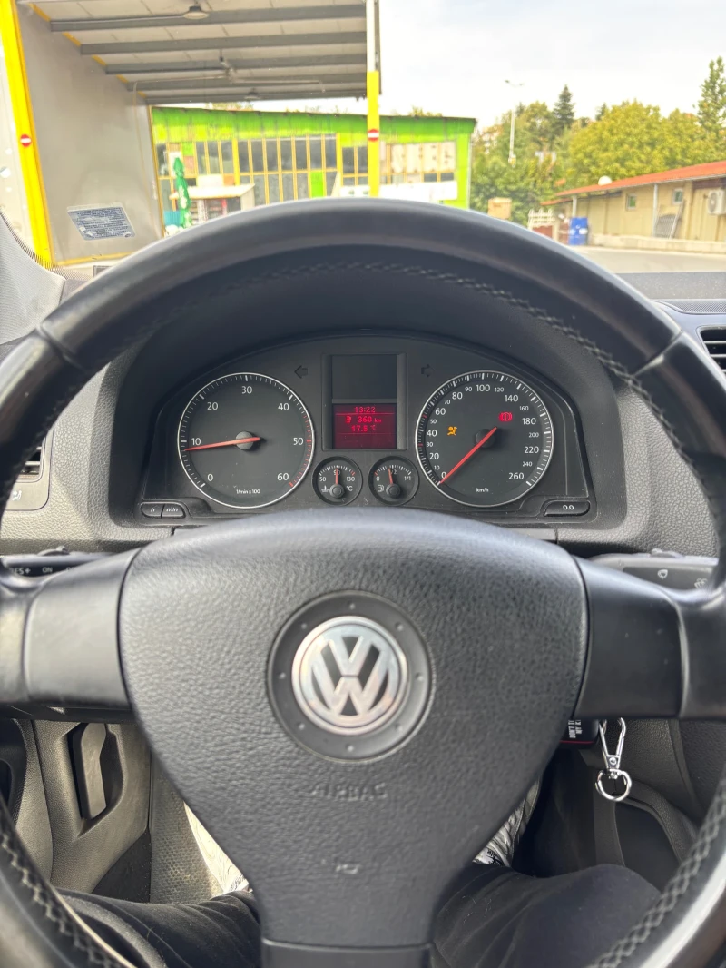 VW Golf, снимка 8 - Автомобили и джипове - 47303534