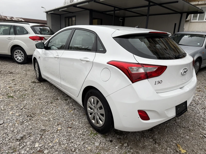 Hyundai I30 1.4 i, снимка 3 - Автомобили и джипове - 48283174