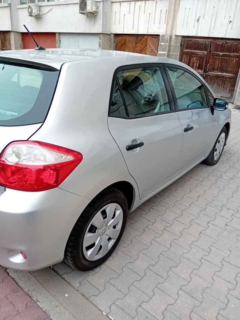 Toyota Auris 1.33I, снимка 6 - Автомобили и джипове - 49596039