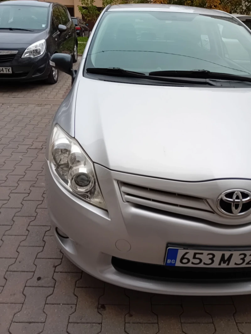 Toyota Auris 1.33I, снимка 5 - Автомобили и джипове - 49596039