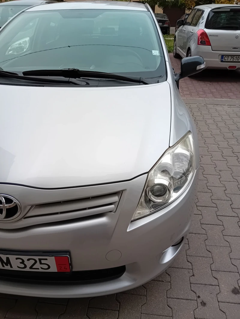 Toyota Auris 1.33I, снимка 4 - Автомобили и джипове - 49596039