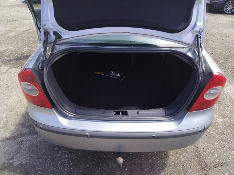 Ford Focus Климатик, навигация, перфектен , снимка 9 - Автомобили и джипове - 50323886