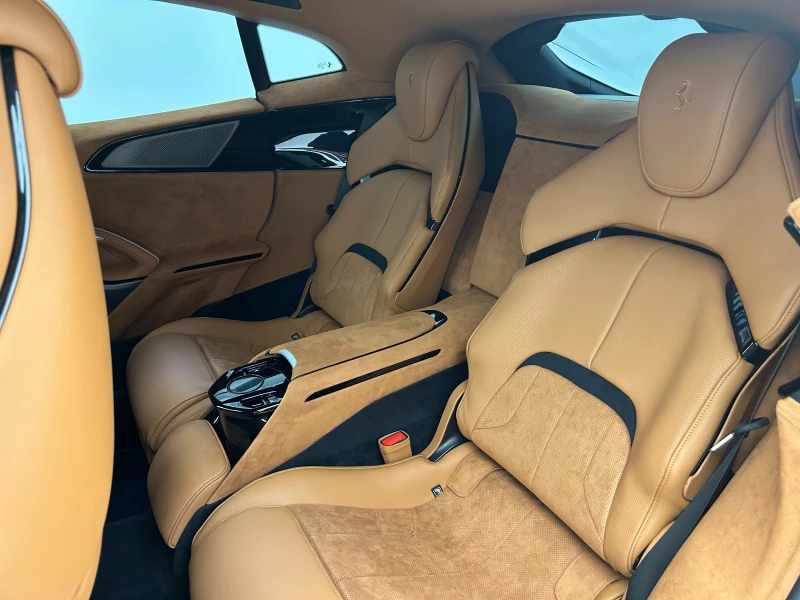 Ferrari Purosangue, снимка 16 - Автомобили и джипове - 50523267