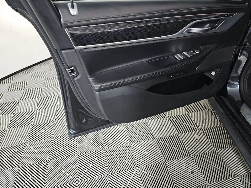 BMW 740 i M SPORT LINE DIGITAL/ОБДУХВАНЕ/HEAD-UP/ВАКУУМ, снимка 7 - Автомобили и джипове - 52670990