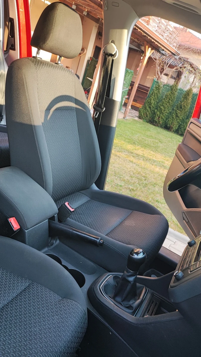 VW Caddy, снимка 14 - Автомобили и джипове - 52852355