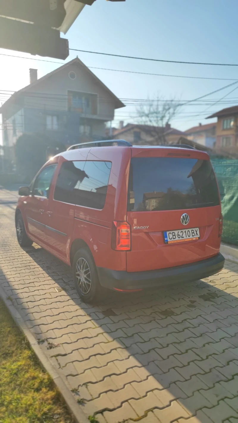 VW Caddy, снимка 4 - Автомобили и джипове - 52852355