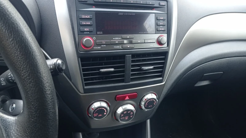 Subaru Forester, снимка 8 - Автомобили и джипове - 52877585