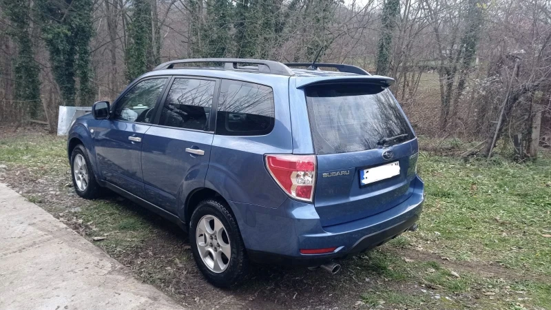 Subaru Forester, снимка 4 - Автомобили и джипове - 52877585