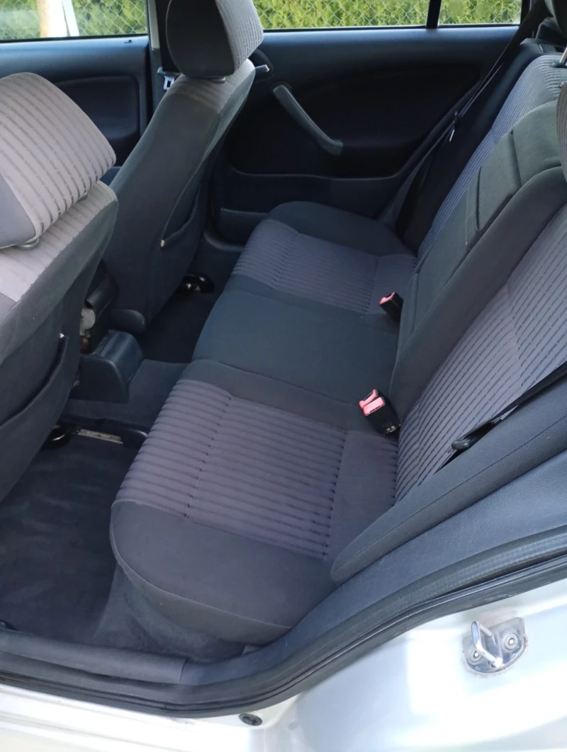 Skoda Octavia 1.9 TDI, снимка 8 - Автомобили и джипове - 52905702