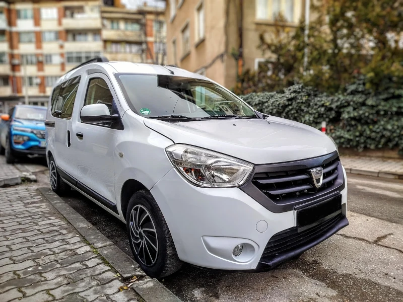 Dacia Dokker 5 места  мн. ЗАПАЗЕНА, снимка 2 - Автомобили и джипове - 53276421
