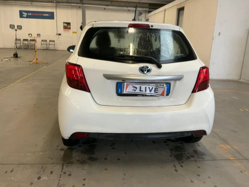 Toyota Yaris 1.5 Hybrid Active, снимка 3 - Автомобили и джипове - 53596811