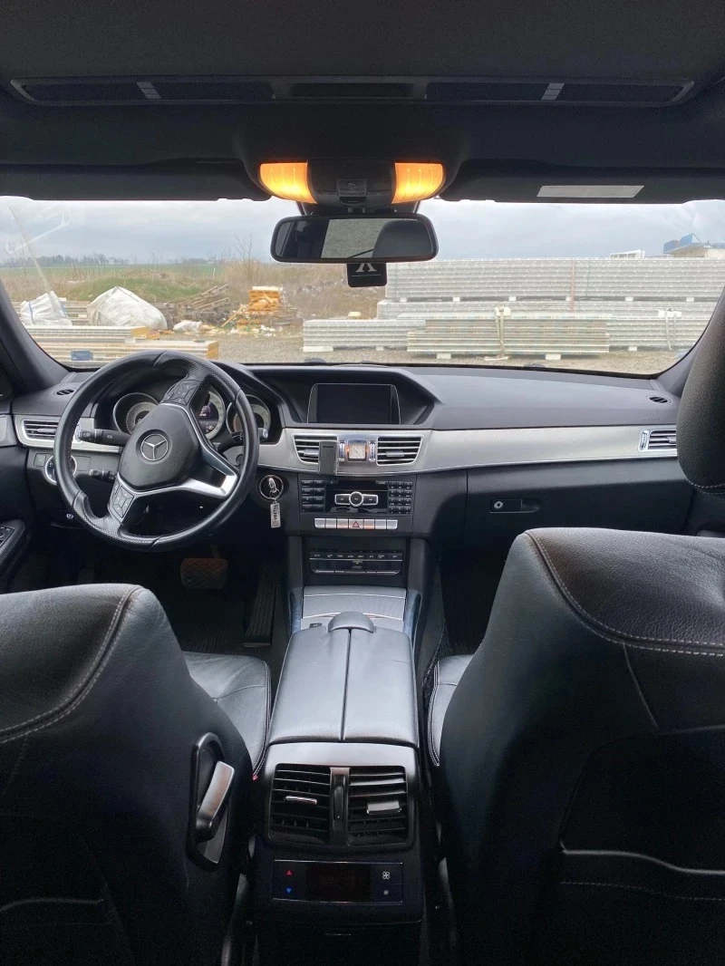 Mercedes-Benz E 350 Avantgard 4MATIK, снимка 13 - Автомобили и джипове - 55740574