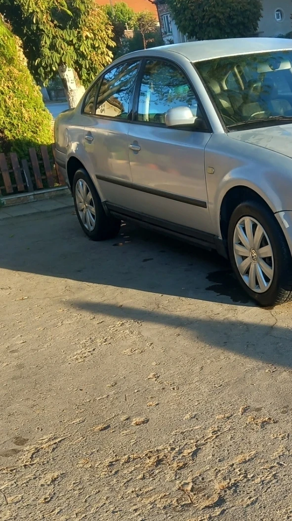 VW Passat, снимка 2 - Автомобили и джипове - 56003162