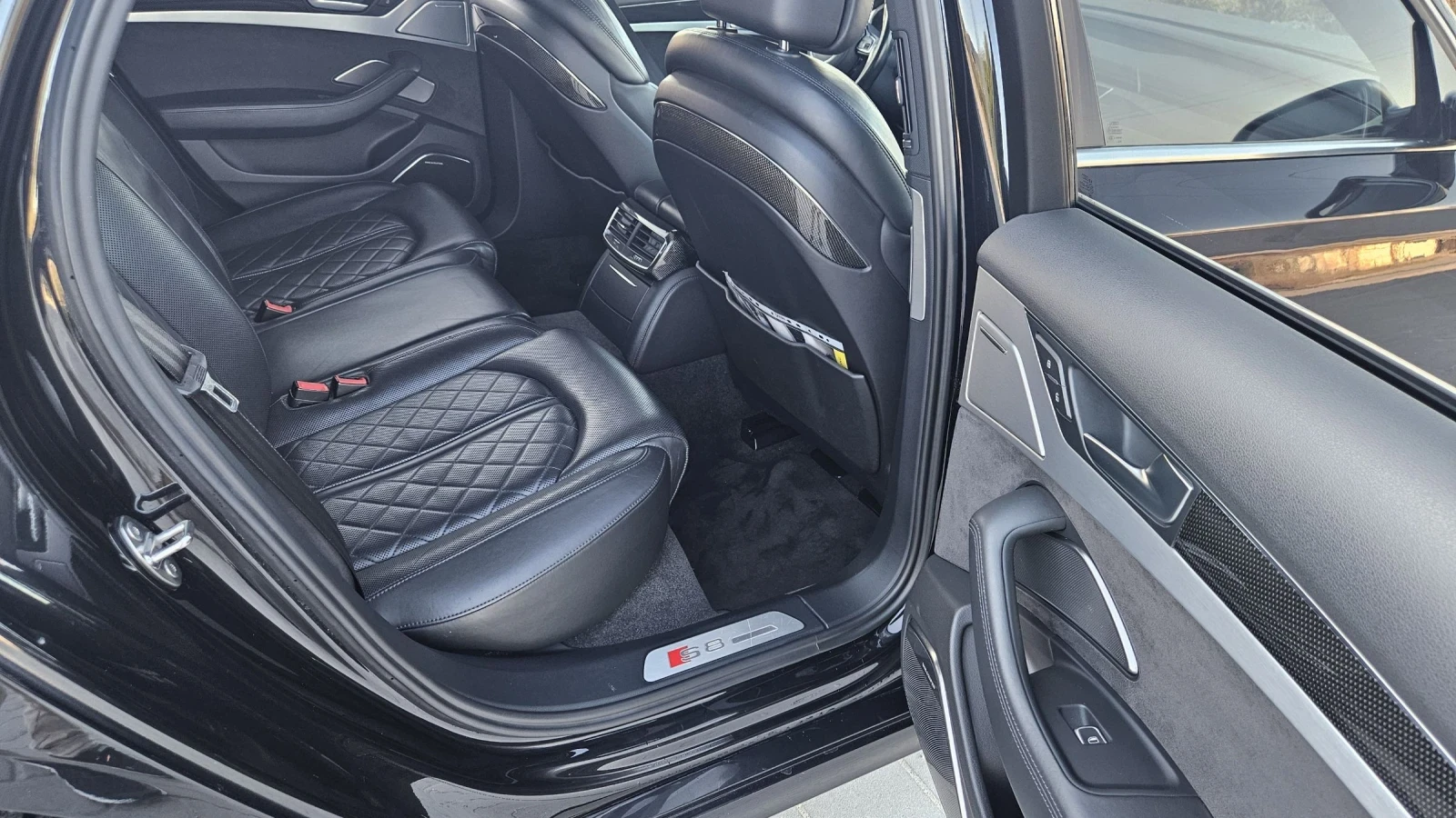 Audi S8 Ceramic / Carbon / Bang & Olufsen - изображение 10