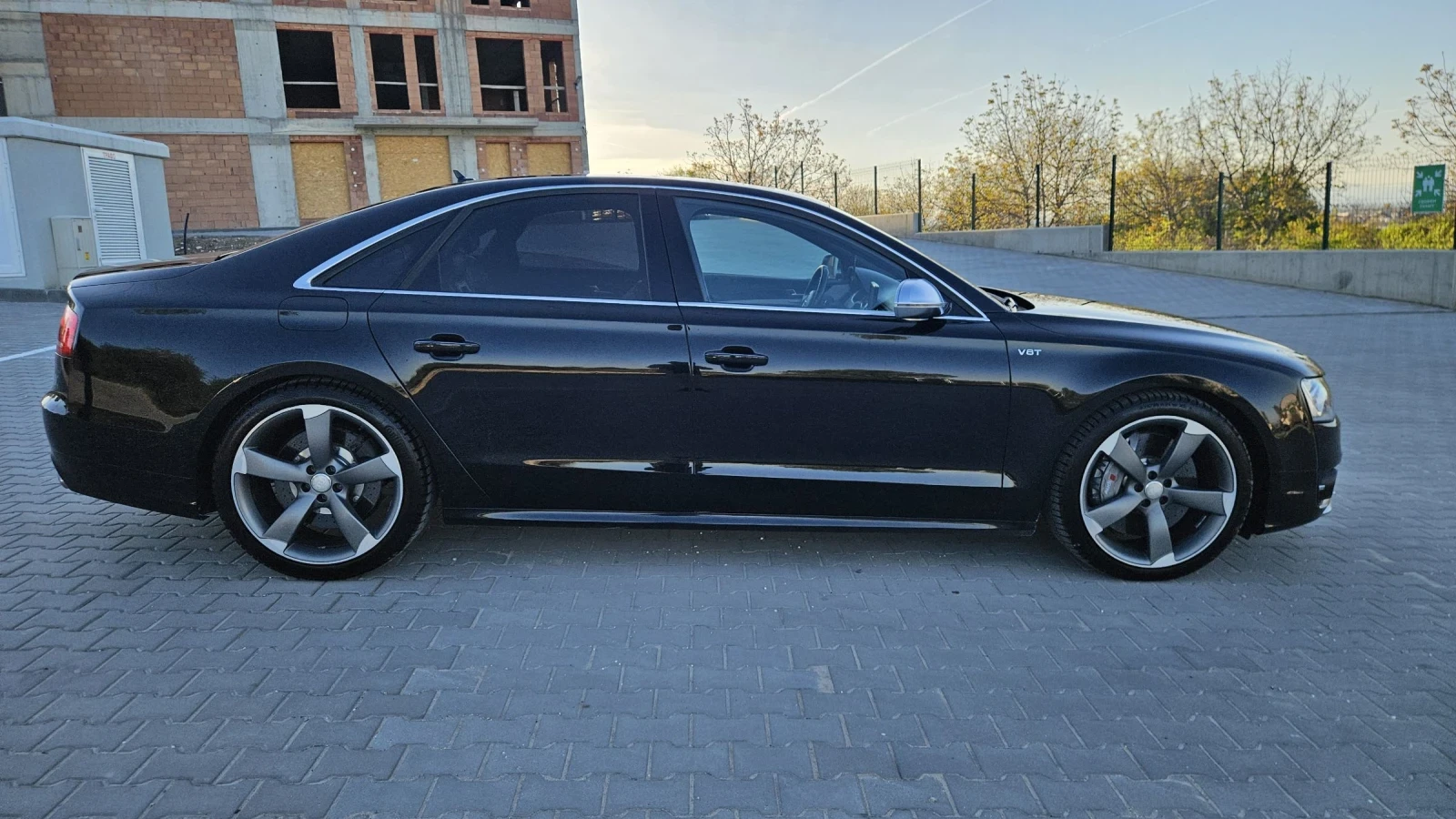 Audi S8 Ceramic / Carbon / Bang & Olufsen - изображение 6