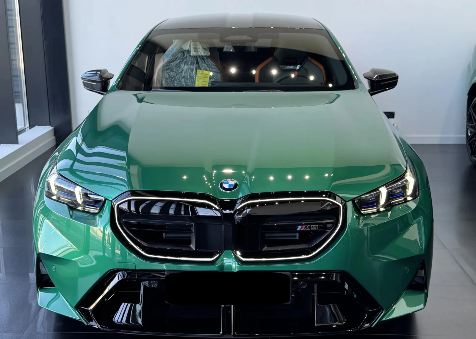 BMW M5 4.4 V8 Plug-in Hybrid M xDrive - изображение 7
