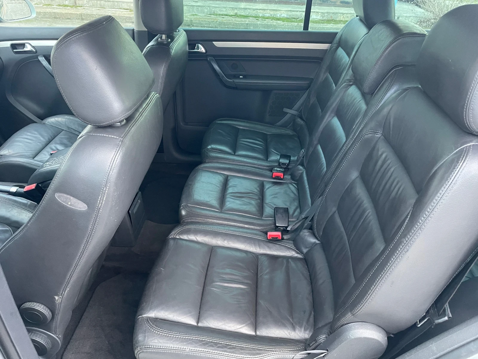 VW Touran 7 ����� ���� | Mobile.bg � ����������� 16