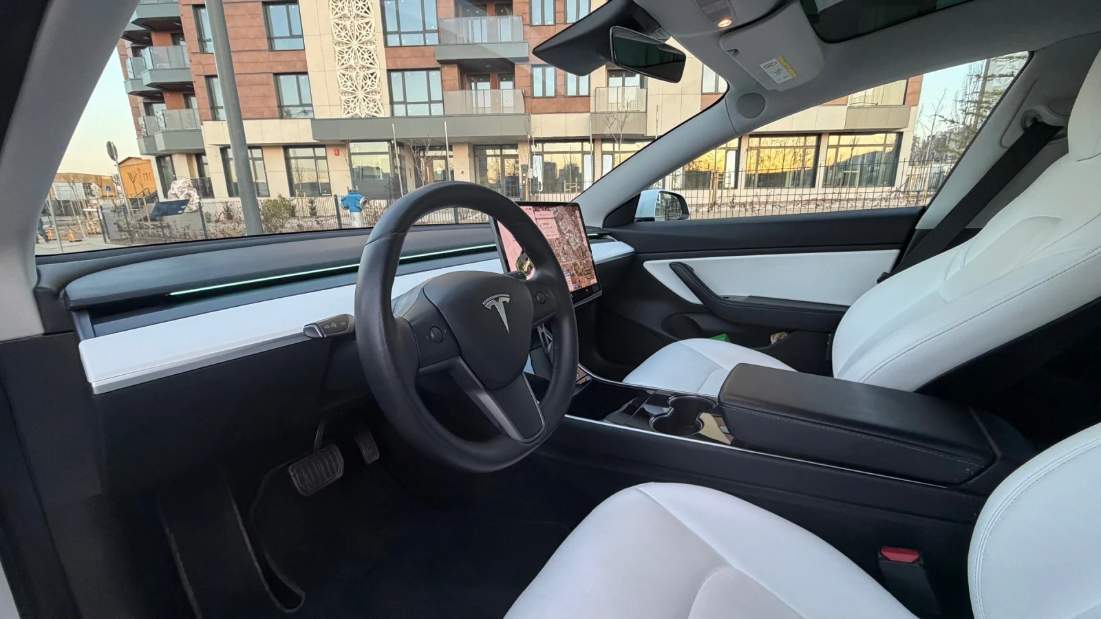 Tesla Model 3 Long Range 4x4 Перфектна, снимка 5 - Автомобили и джипове - 53803170