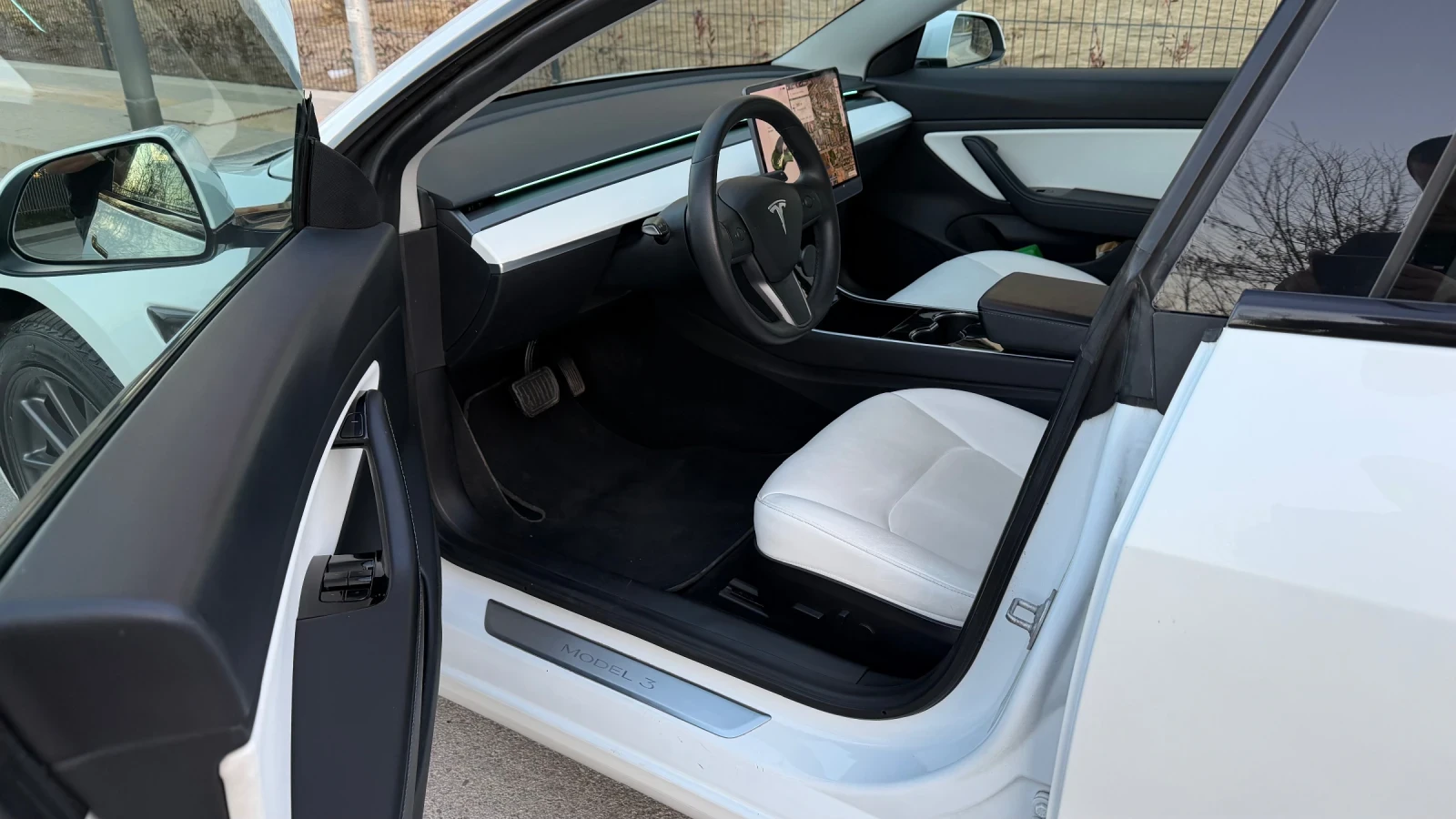 Tesla Model 3 Long Range 4x4 Перфектна, снимка 4 - Автомобили и джипове - 53803170