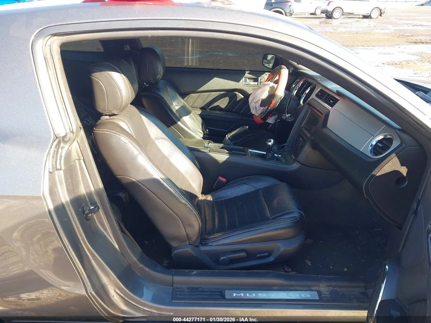 Ford Mustang Gt Premium, снимка 5 - Автомобили и джипове - 53907832