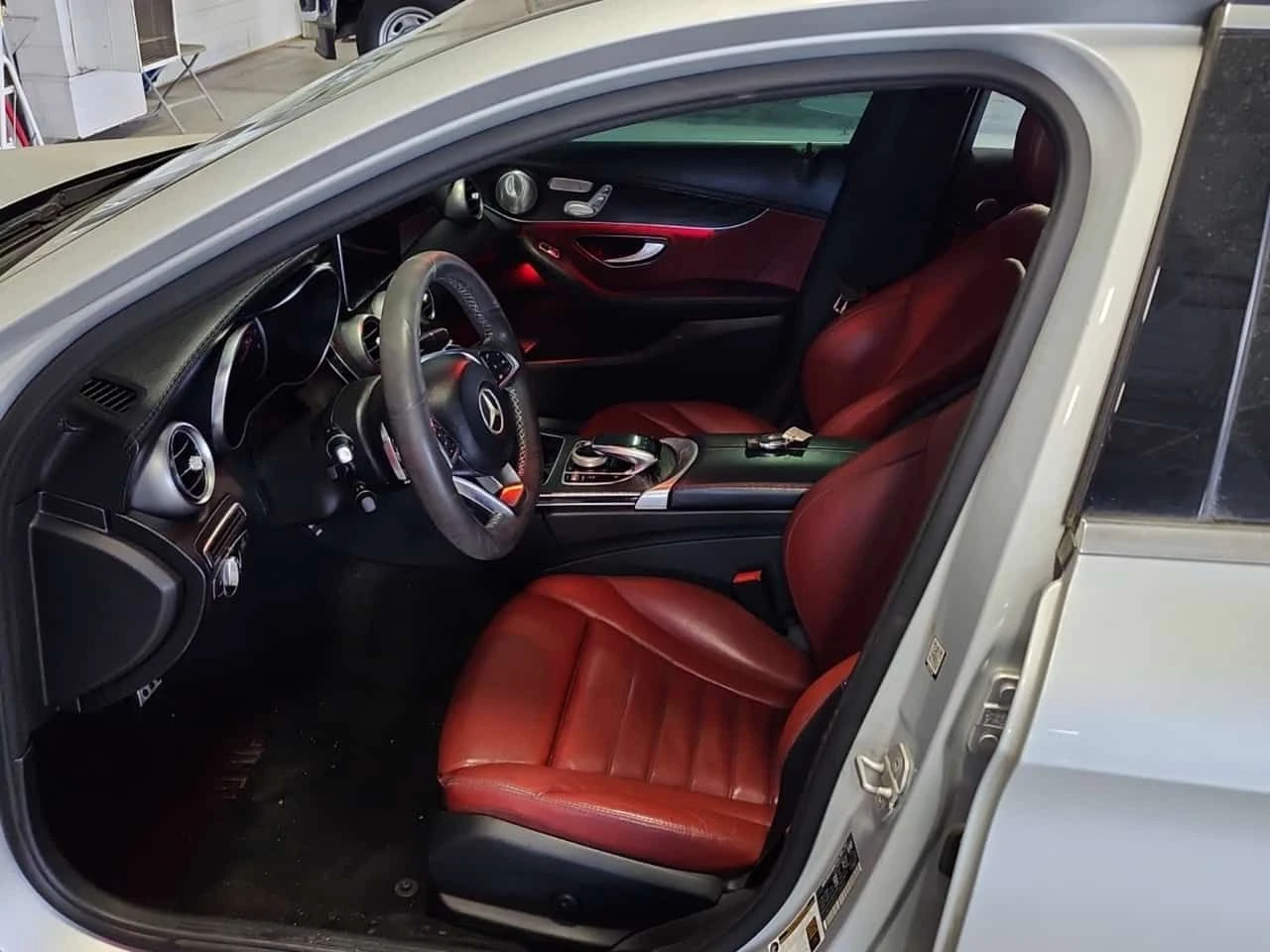 Mercedes-Benz C 300 АМГ ПАКЕТ/Подгрев/Пано/Червена Кожа/ Burmester, снимка 7 - Автомобили и джипове - 54000823