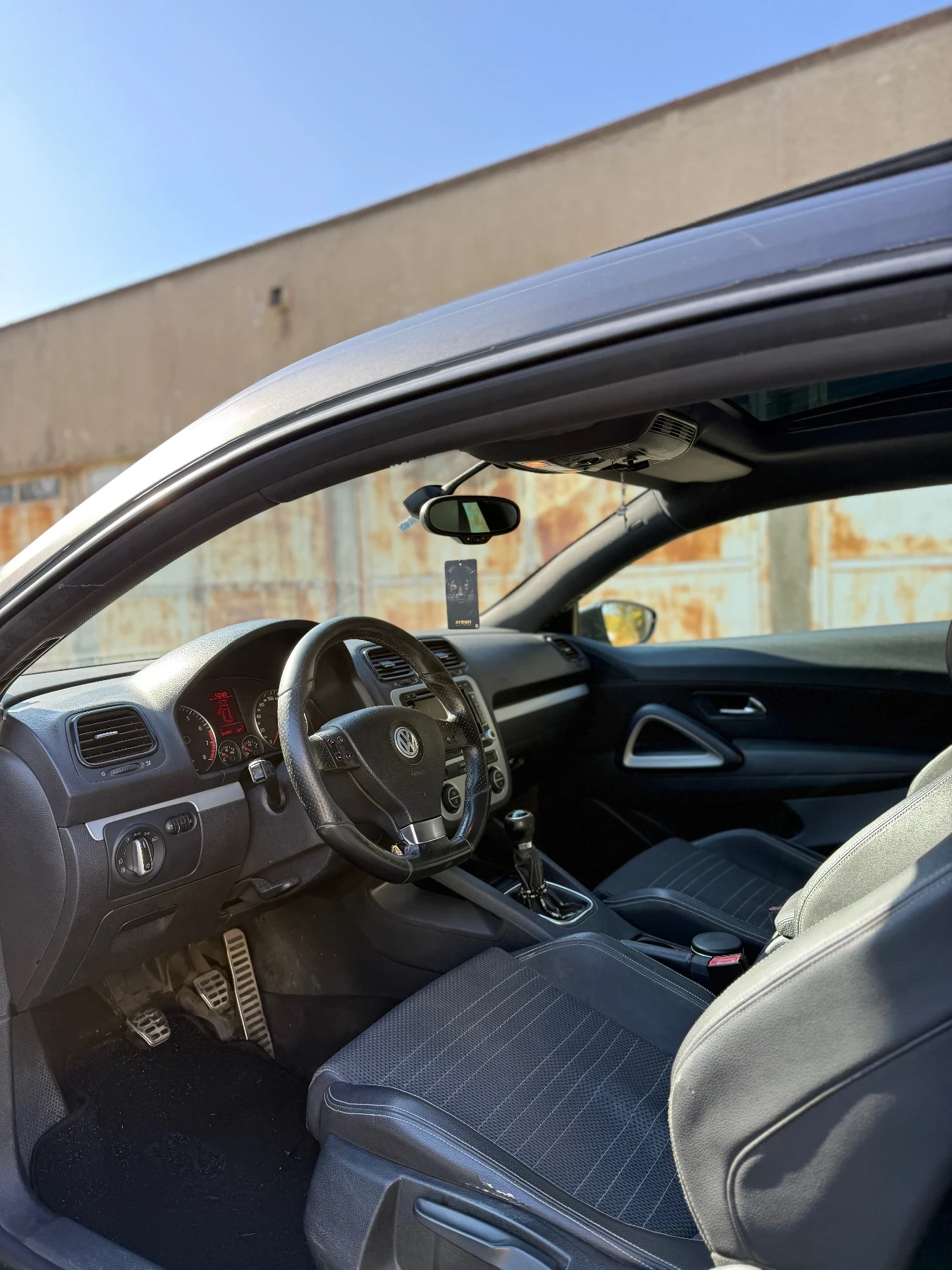 VW Scirocco 1, 4 TSI, снимка 5 - Автомобили и джипове - 54481644