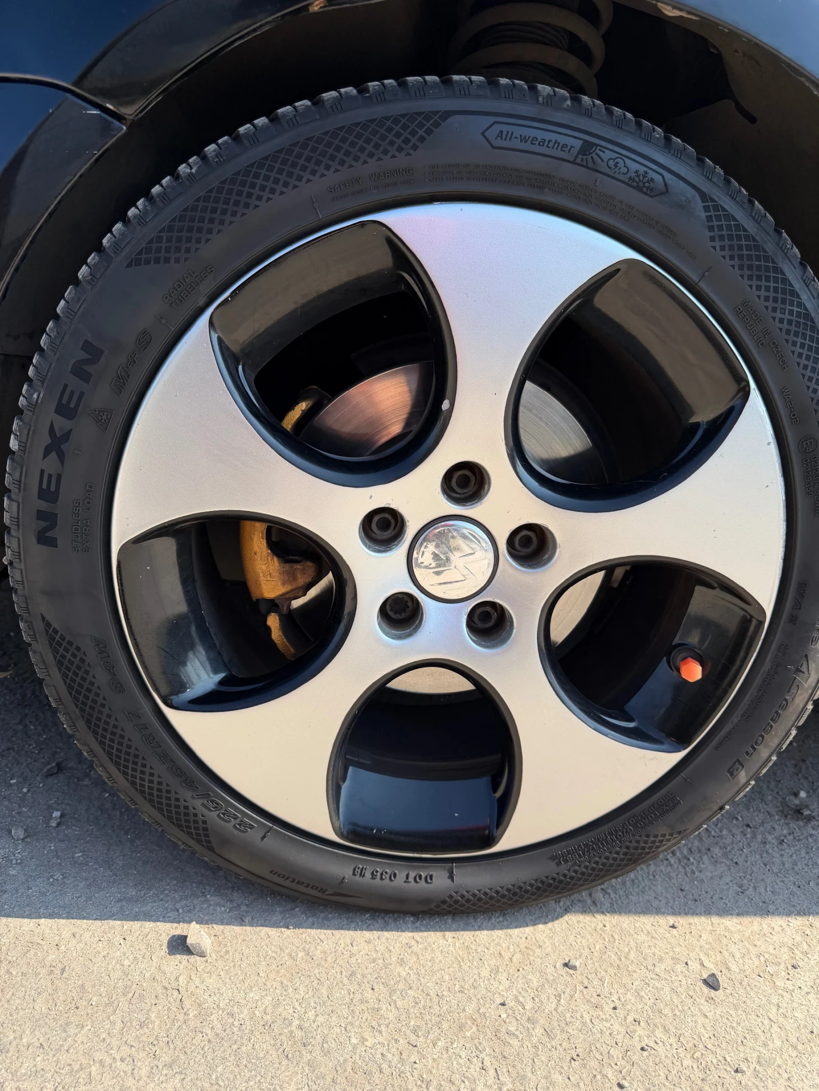 VW Golf 1.9 TDI, снимка 6 - Автомобили и джипове - 54741962